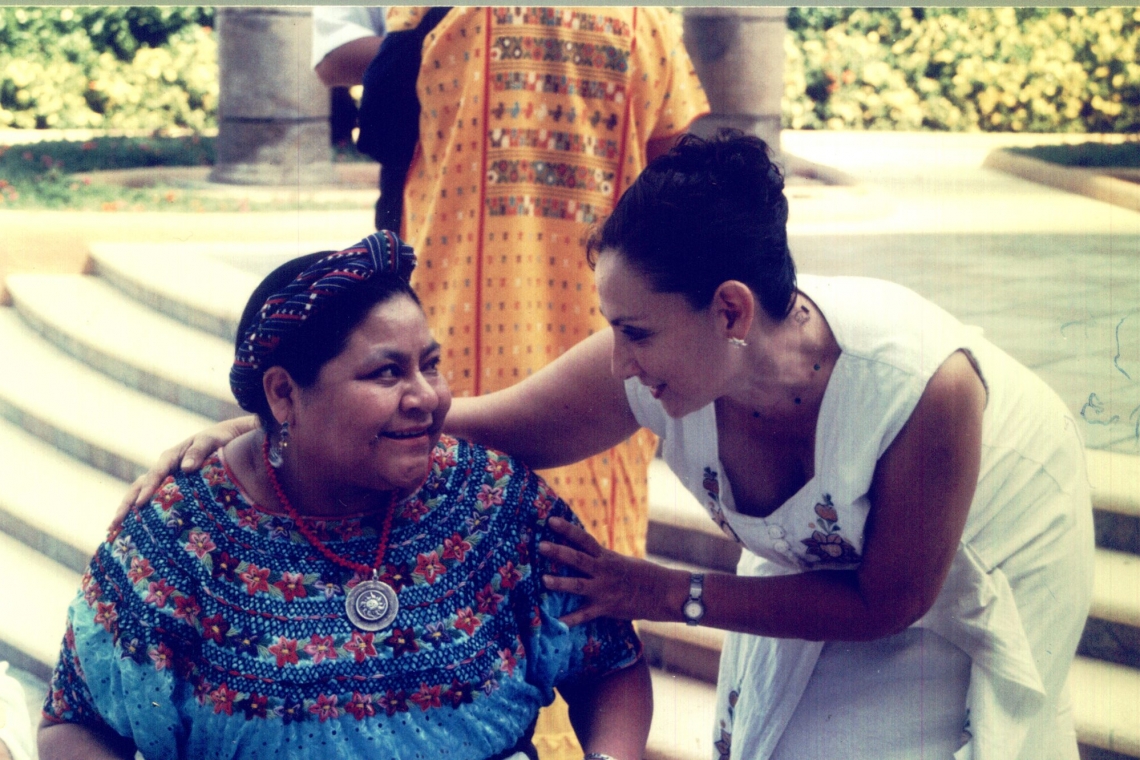 Elsa Zamora Acosta, Periodista, Escritora y Altruísta.